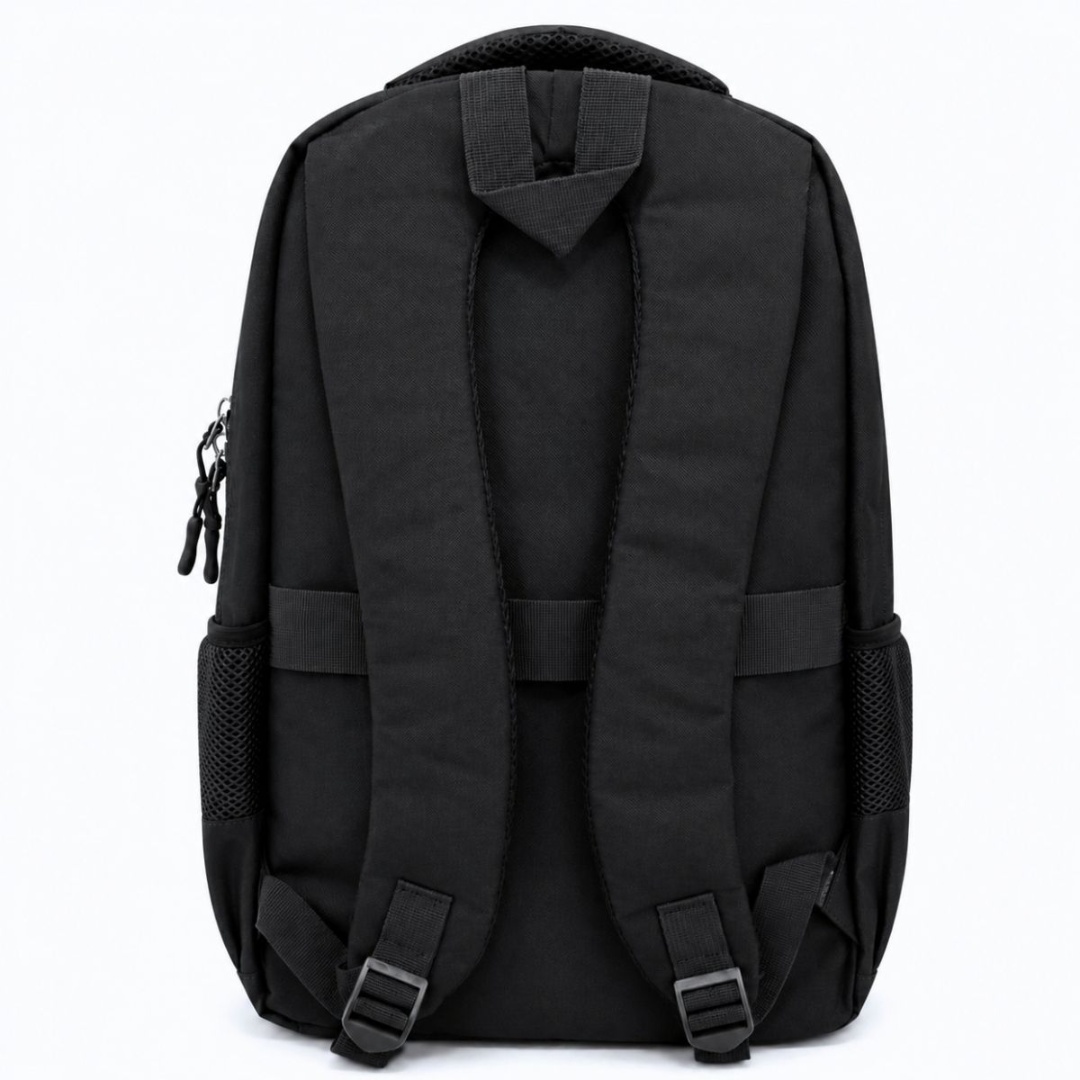 Mochila negra con múltiples compartimentos